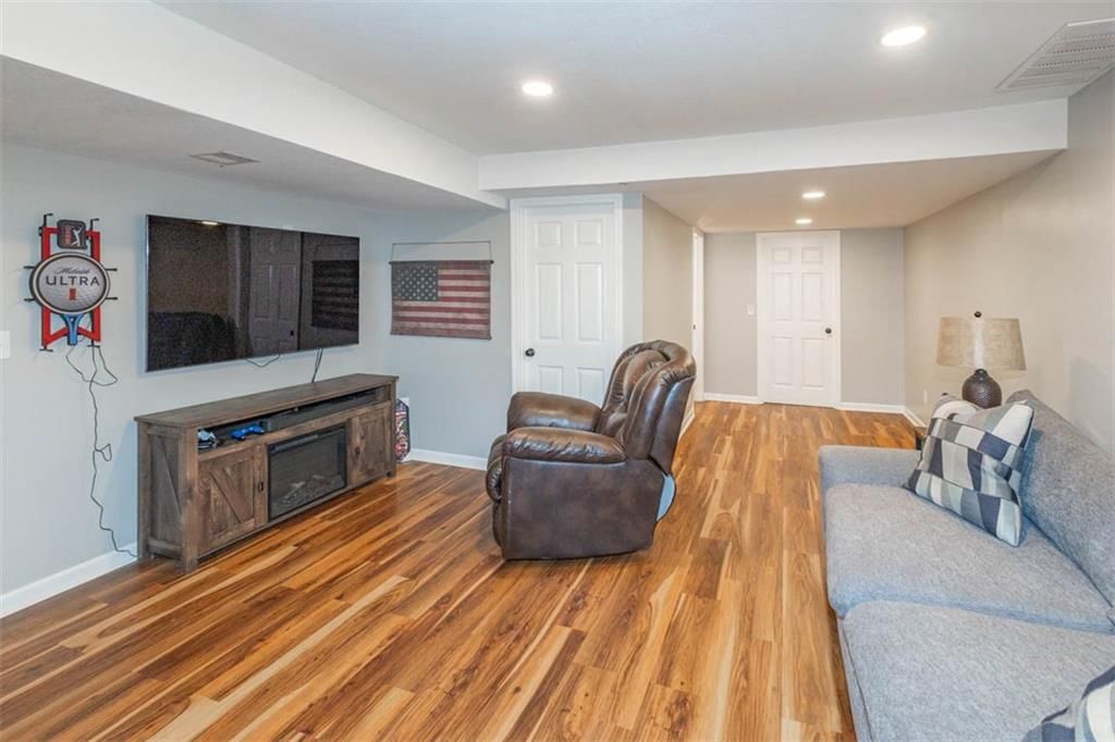 15733 Evans Road — photo 30