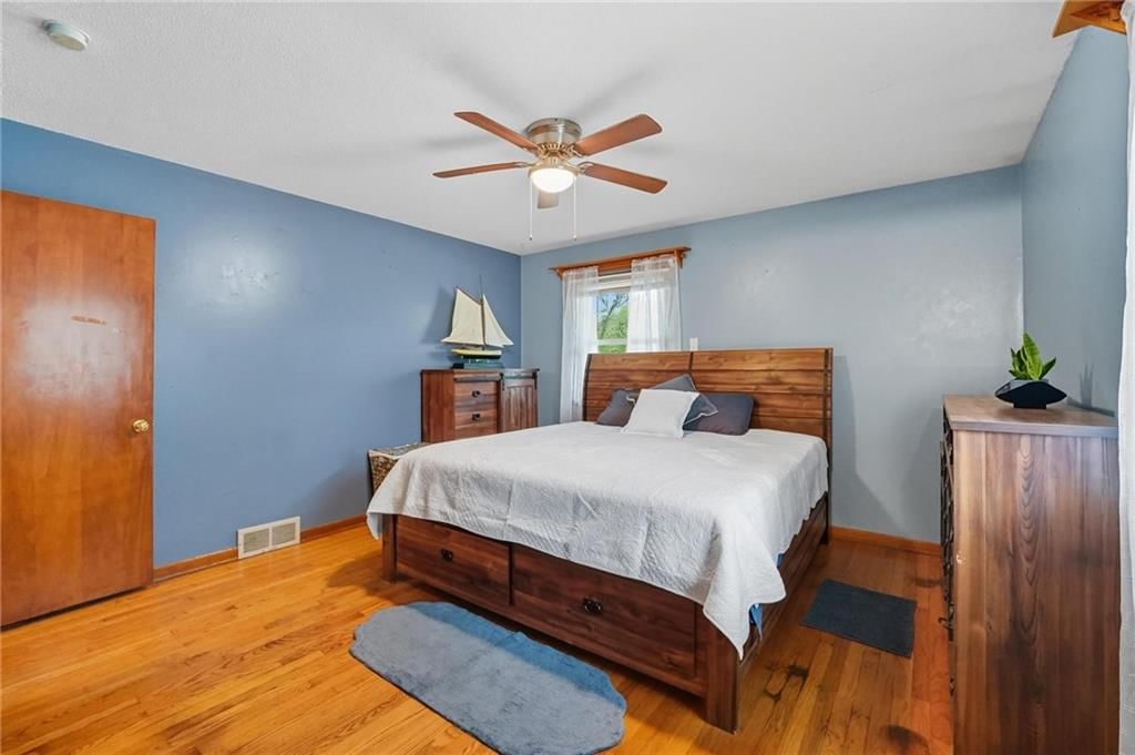 500 W Walnut Street — photo 12