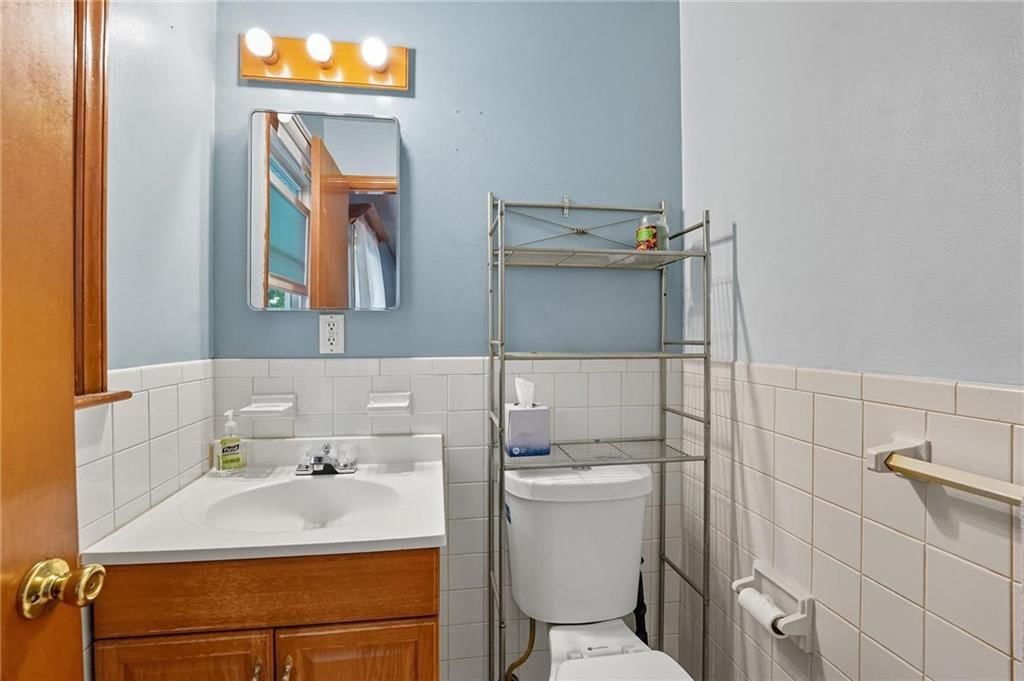 500 W Walnut Street — photo 13