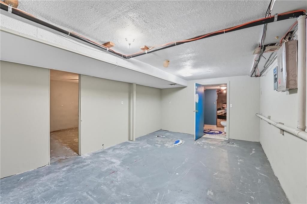 500 W Walnut Street — photo 18