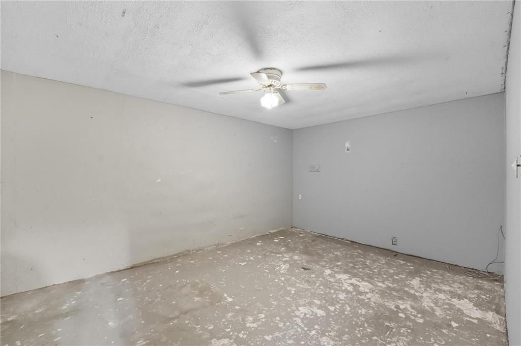 500 W Walnut Street — photo 20