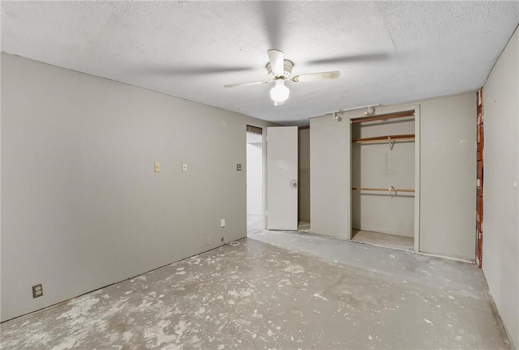 500 W Walnut Street — photo 21