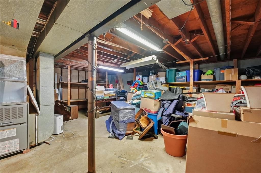 500 W Walnut Street — photo 24