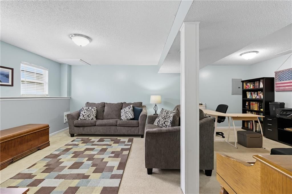 1204 NE BEACON Avenue — photo 17