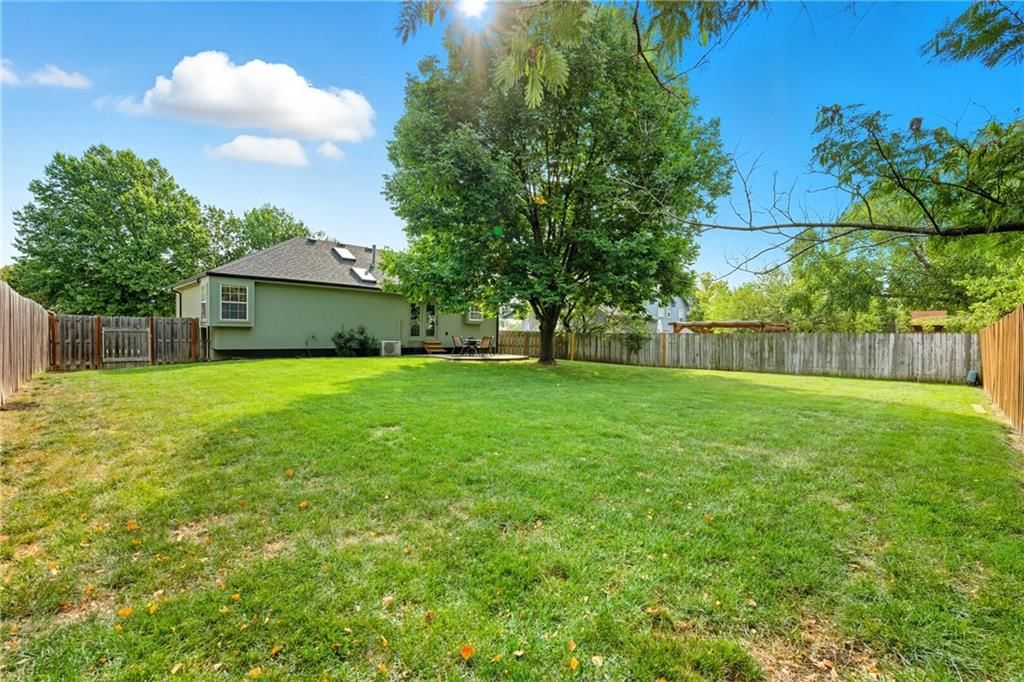 1204 NE BEACON Avenue — photo 21