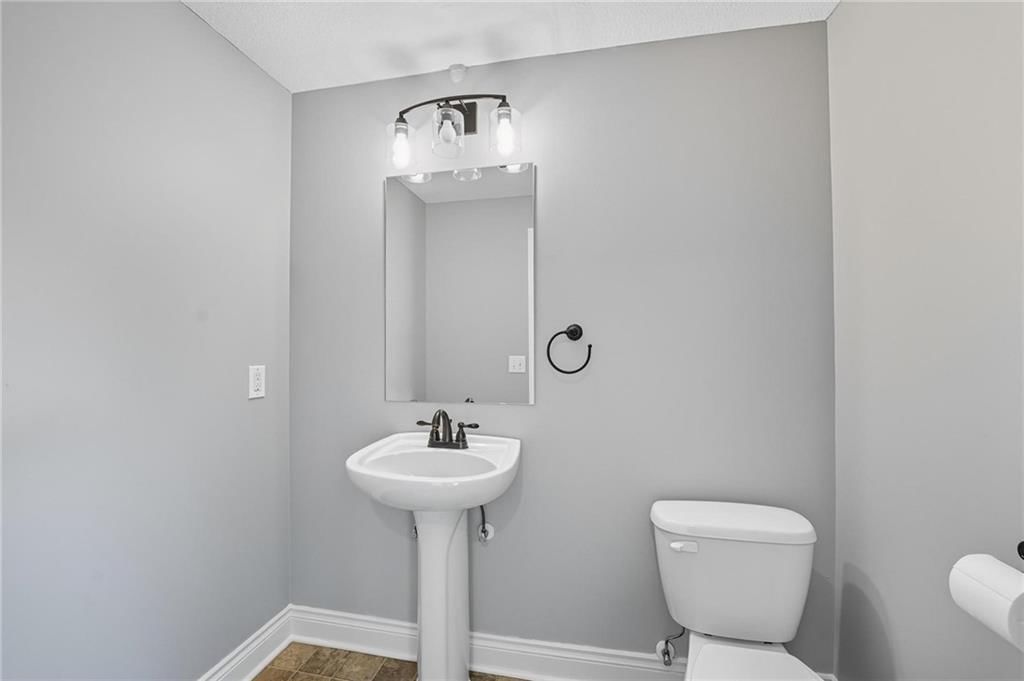 820 Susan Street — photo 27