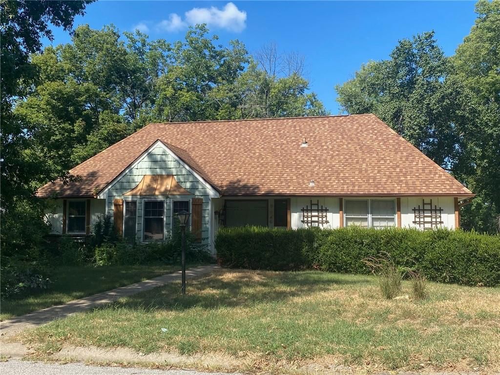 9824 Lydia Avenue, Kansas City, MO