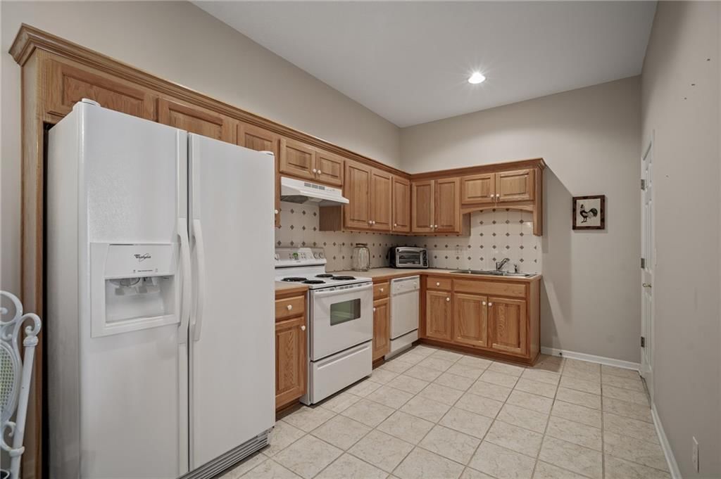 7708 Brook Lane Avenue — photo 44