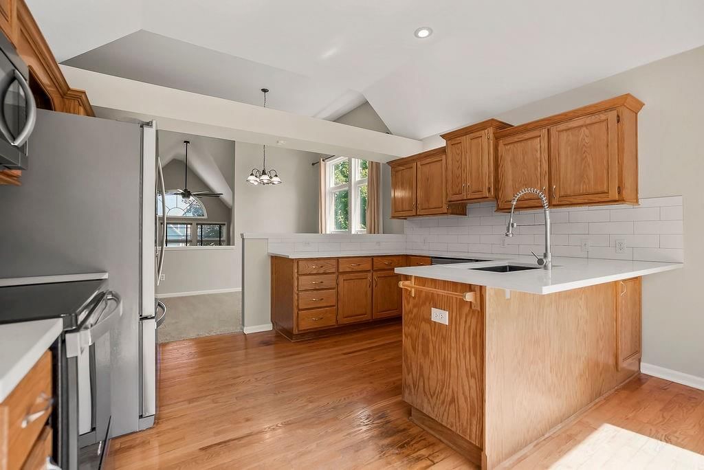 23523 W 54th Terrace — photo 13