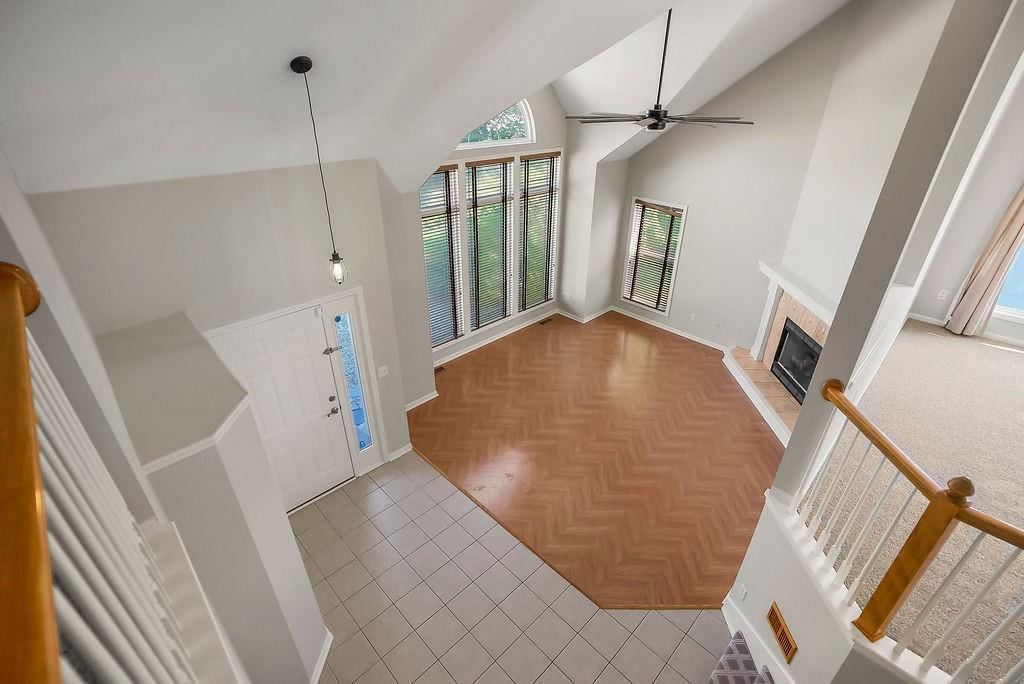 23523 W 54th Terrace — photo 8