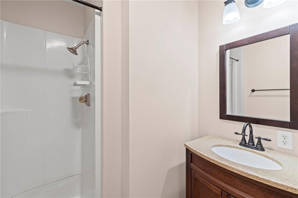 1002 N Jefferson Street — photo 33