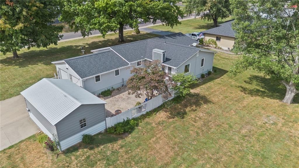 1002 N Jefferson Street — photo 44