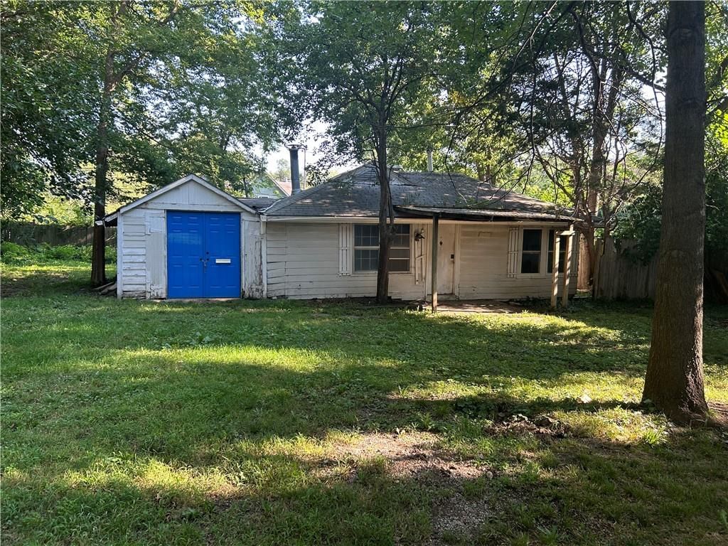 208 W 81st Terrace, Kansas City, MO