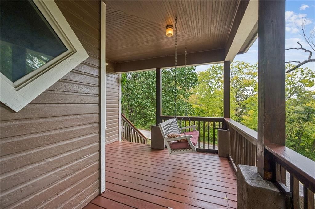 132 Cliff Drive — photo 2