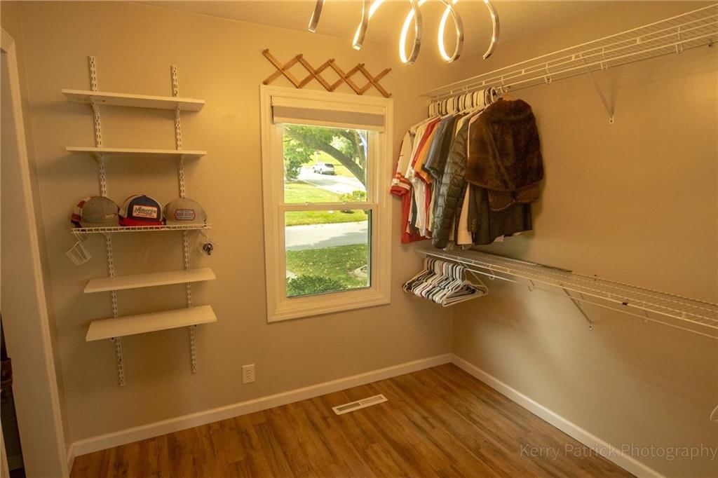 501 W Meadow Lane — photo 14