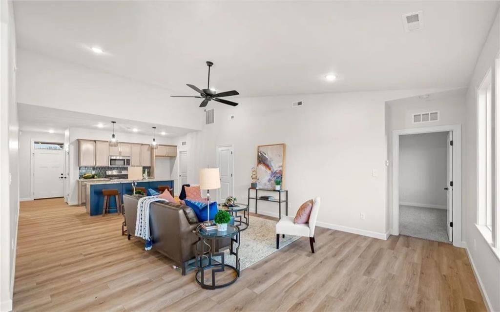 2712 E 26th Terrace — photo 14