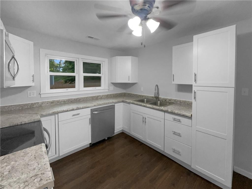 8 Bart Street — photo 11