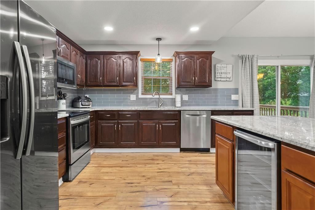 801 Stratford Drive — photo 4