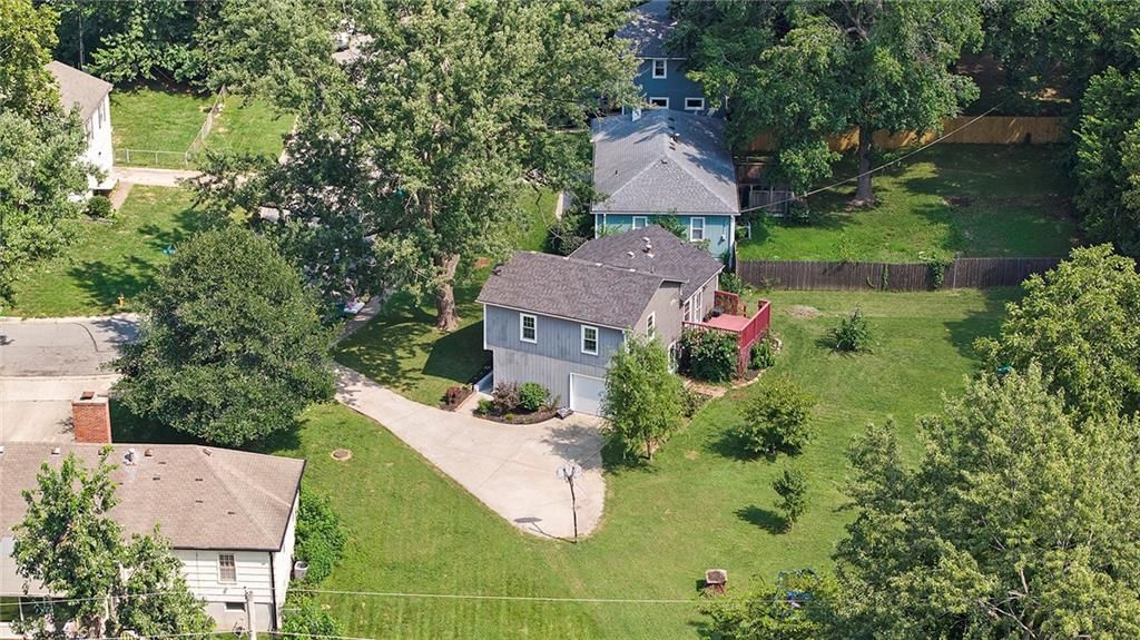8819 Grandview Street — photo 32