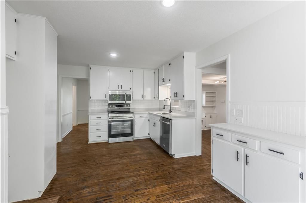 3603 S Hedges Avenue — photo 11