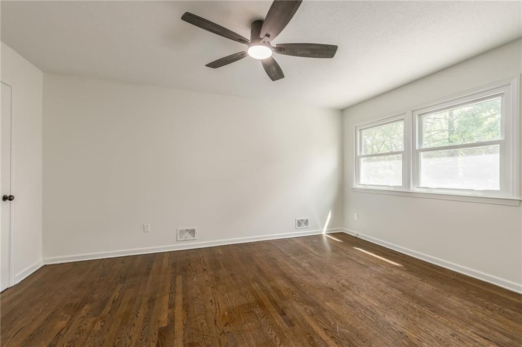 3603 S Hedges Avenue — photo 22