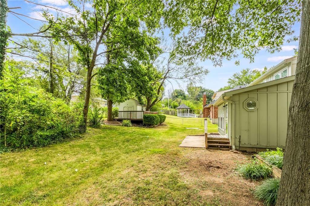 3603 S Hedges Avenue — photo 33