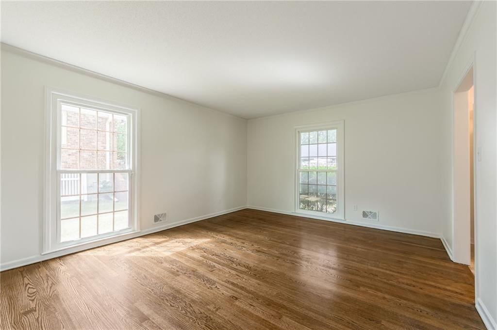 3603 S Hedges Avenue — photo 5