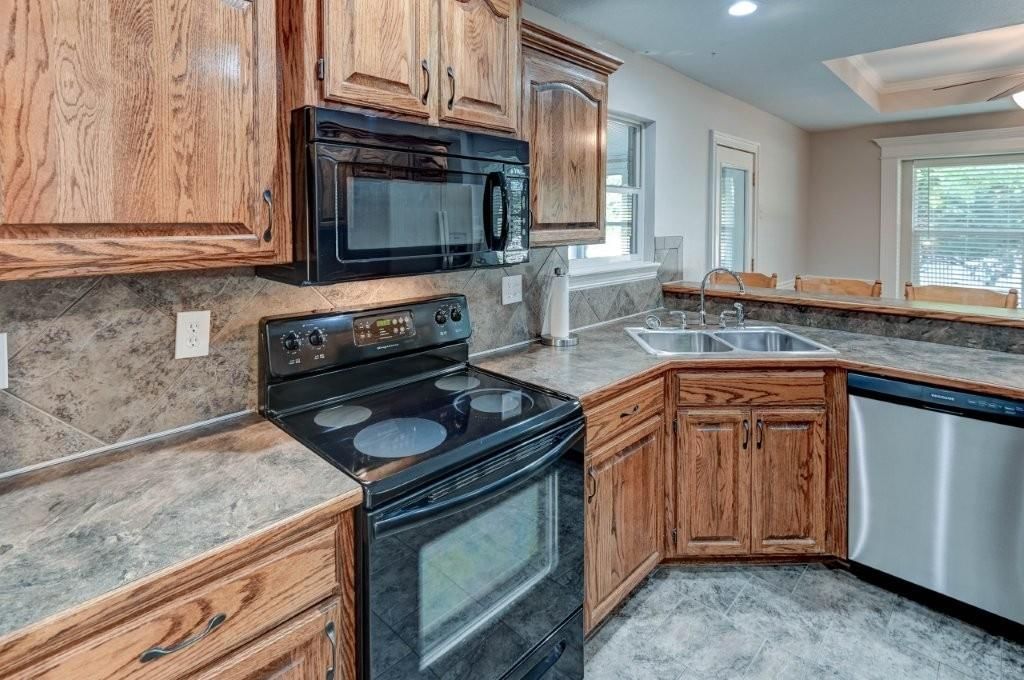 1701 Willow Drive — photo 33
