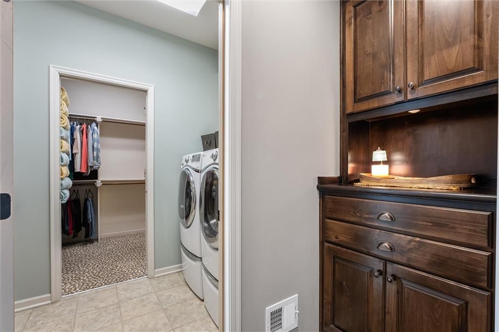 2314 W Hazelwood Street — photo 23