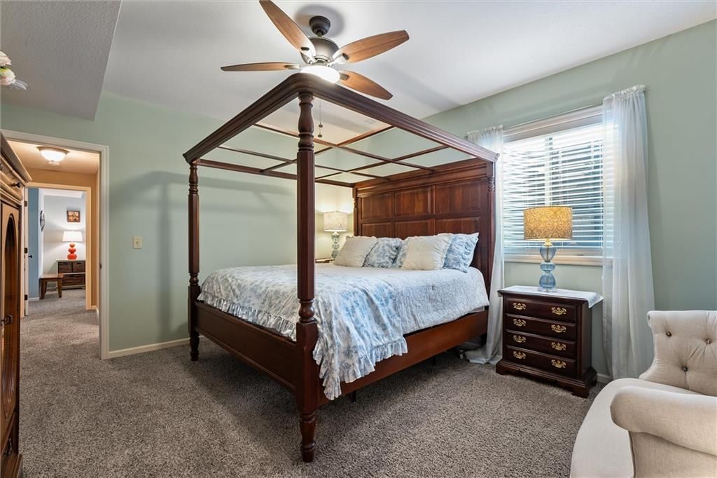 2314 W Hazelwood Street — photo 33