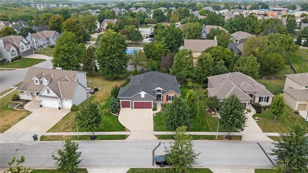 2314 W Hazelwood Street — photo 43