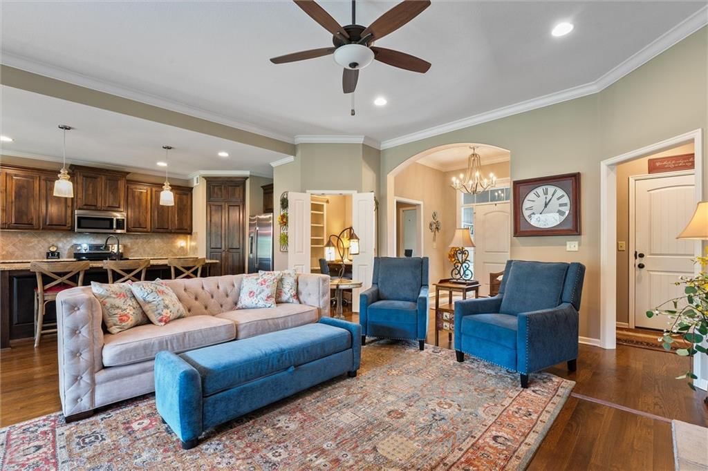 2314 W Hazelwood Street — photo 10
