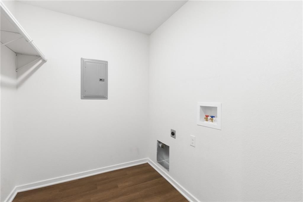 719 E Culton Street — photo 16