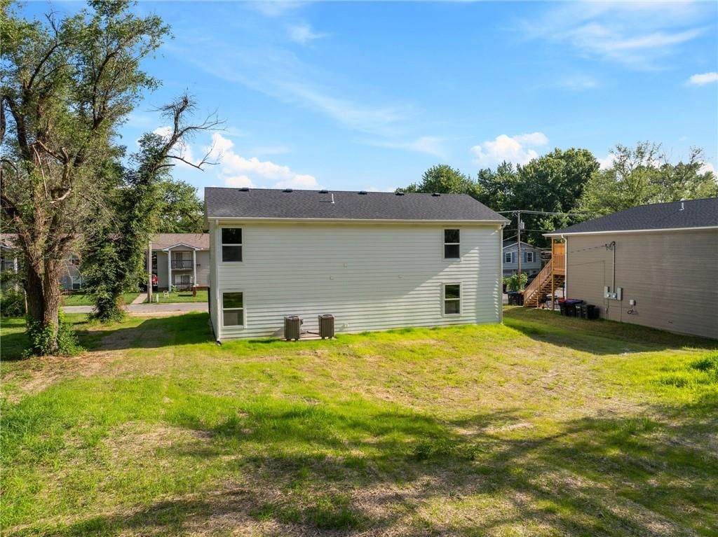 719 E Culton Street — photo 22