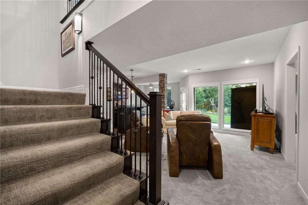 9844 Hollis Lane — photo 28