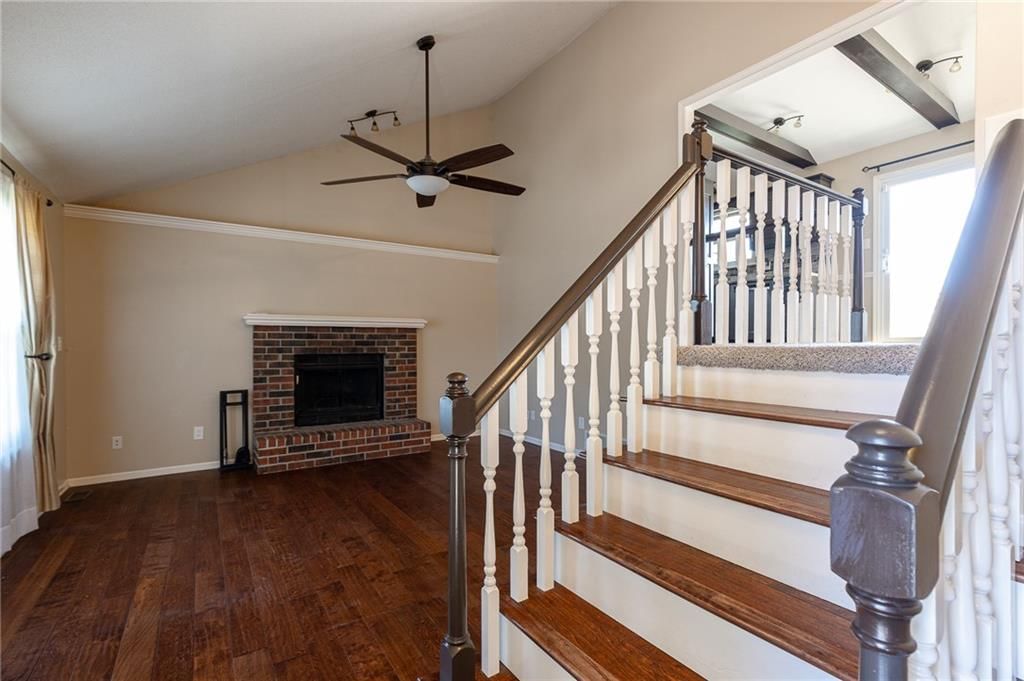 727 NE Bristol Bay Court — photo 4