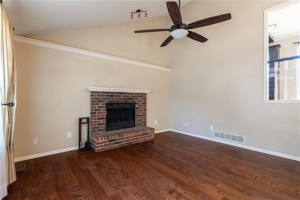 727 NE Bristol Bay Court — photo 5