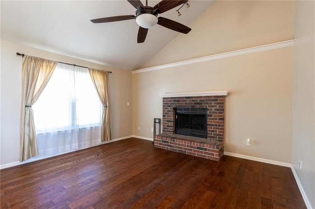 727 NE Bristol Bay Court — photo 6