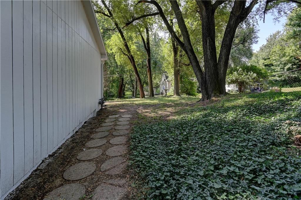 2411 Blackwell Road — photo 45