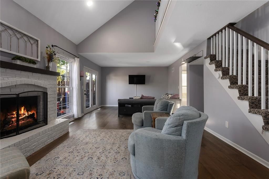407 NE Bordner Drive — photo 6