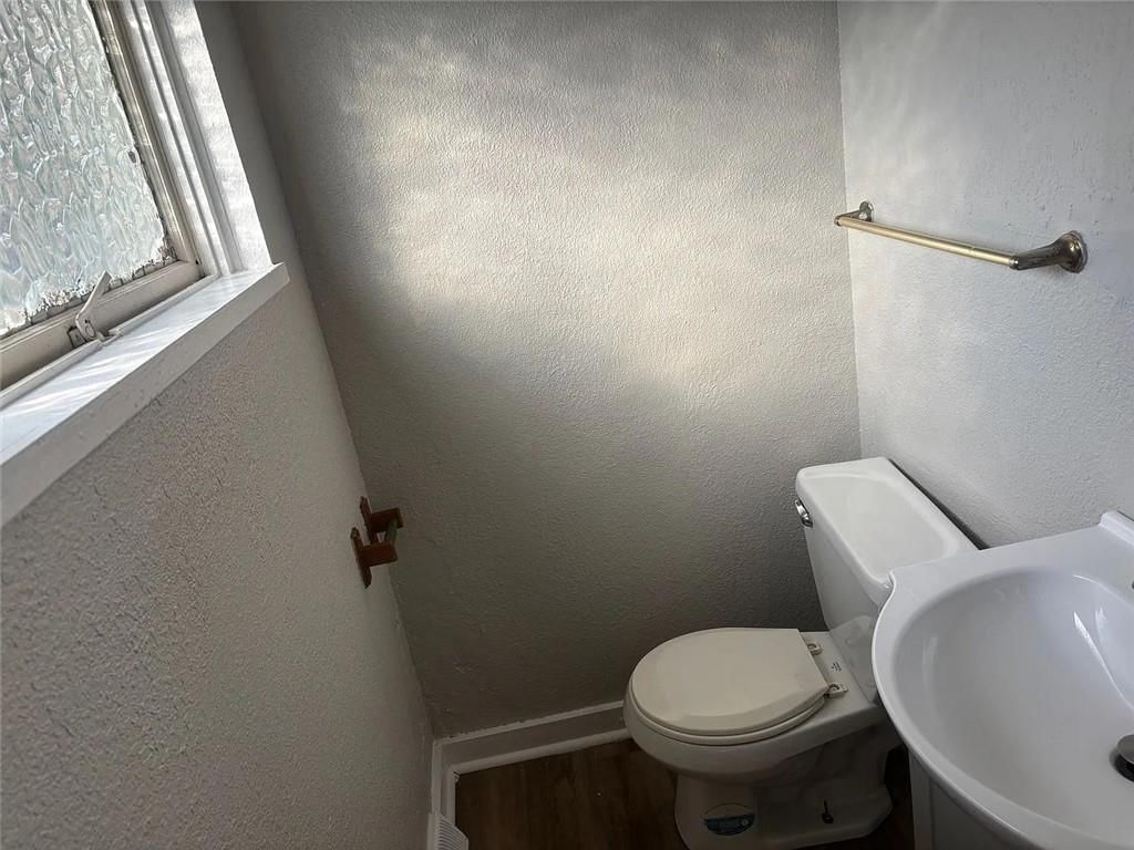 8902 Manchester Avenue — photo 15