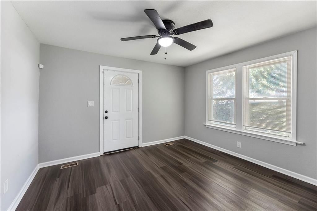 625 N LAKEVIEW Avenue — photo 15