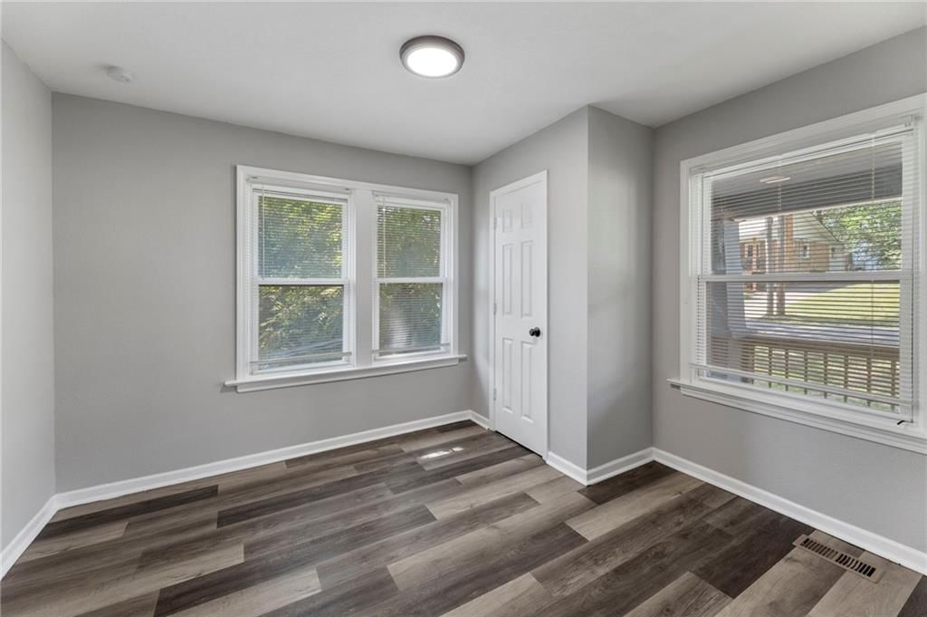 625 N LAKEVIEW Avenue — photo 16