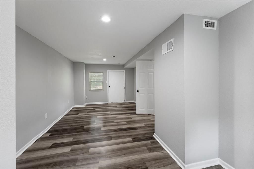 625 N LAKEVIEW Avenue — photo 22