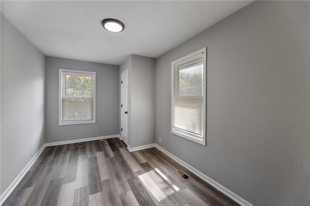 625 N LAKEVIEW Avenue — photo 23