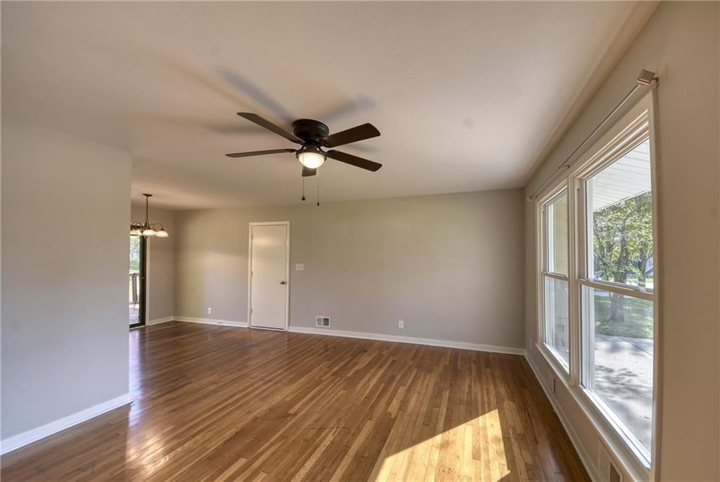 6409 N Indiana Avenue — photo 3