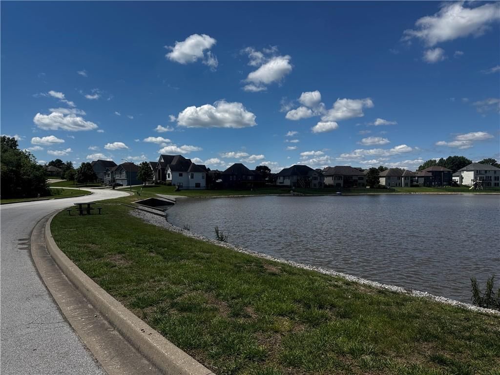 Cayhill Lot 216 Larson Avenue — photo 2