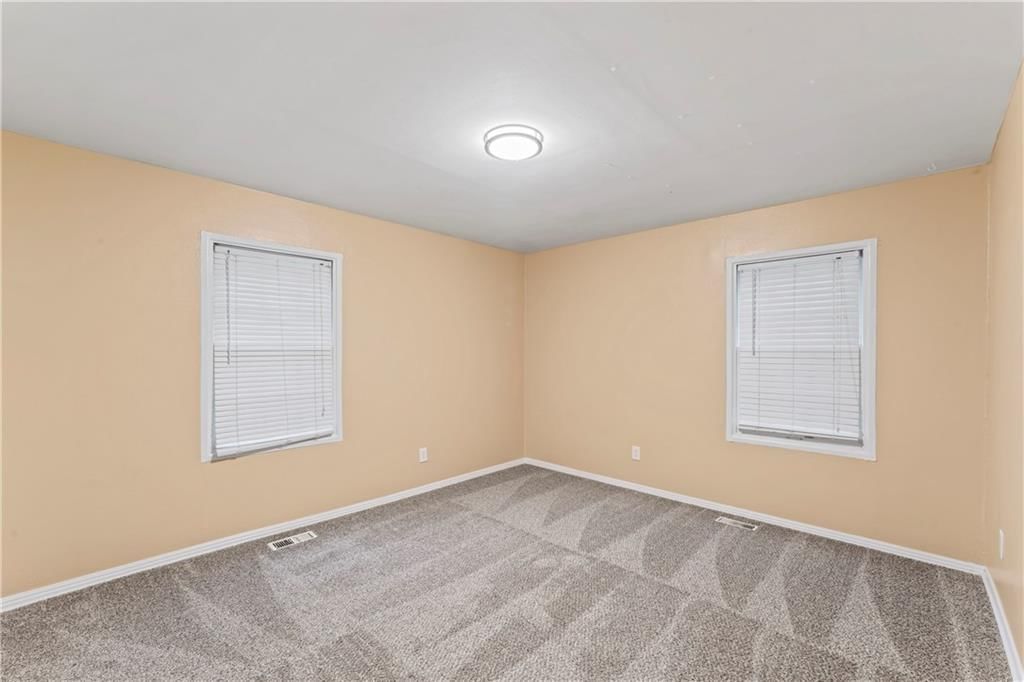 6418 E 150th Street — photo 17
