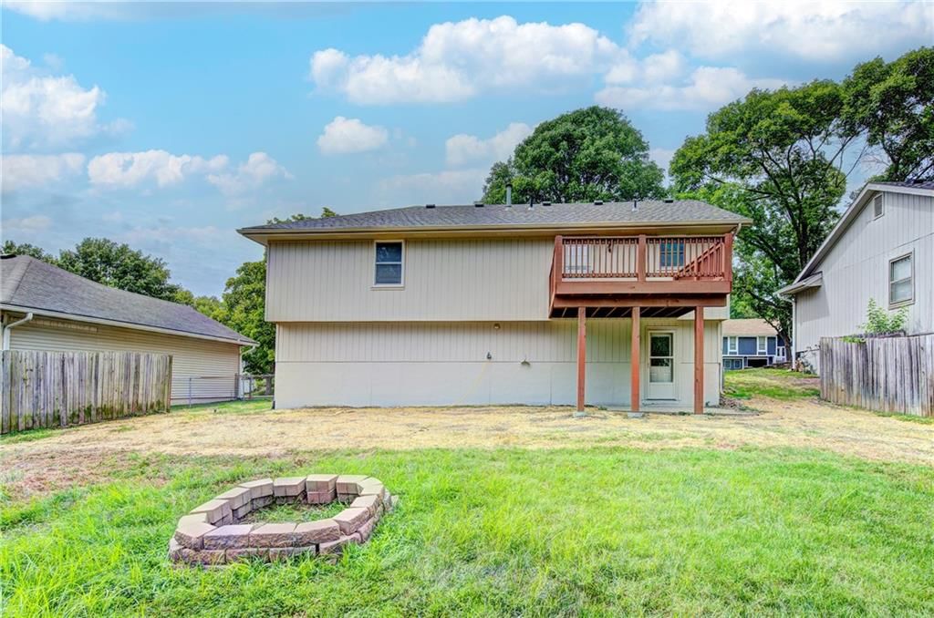 10119 N WYANDOTTE Street — photo 17