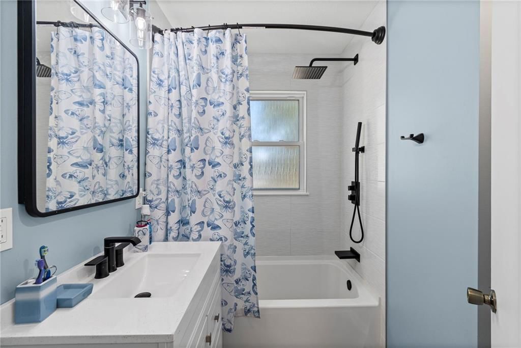 113 N Austin Street — photo 15
